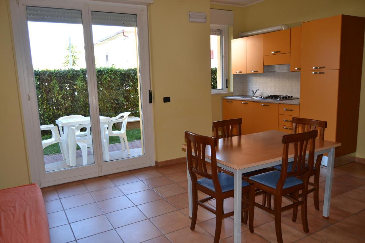 Residence Il Triangolo Roseto Degli Abruzzi Exterior photo