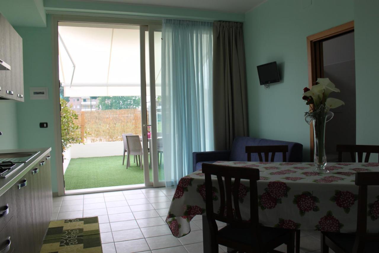 Residence Il Triangolo Roseto Degli Abruzzi Exterior photo